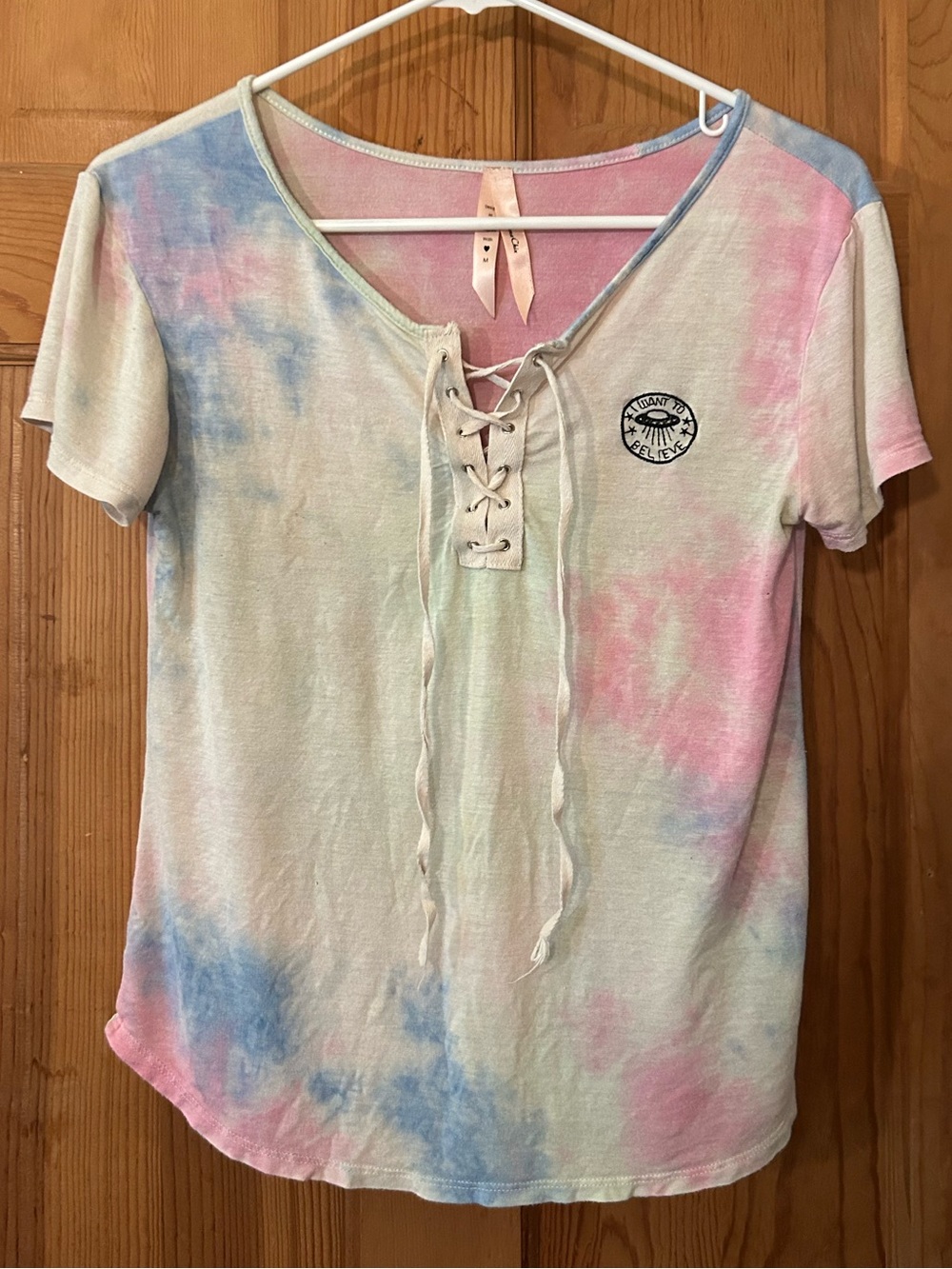 Women's Pastel Tie-Dye Lace-Up V-Neck Tee - Multi